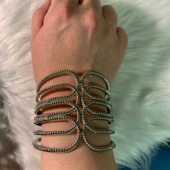 Jewelry - Silver Hinge Bracelet
